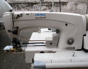 JUKI 63900 AM 1-2 - occasion Ourleuse point noué jean